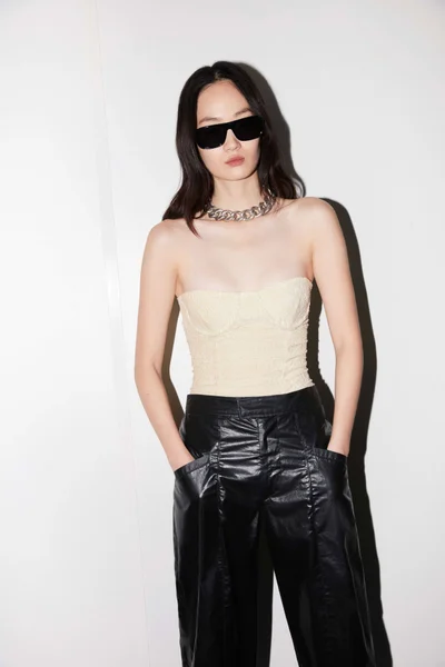 Look 2